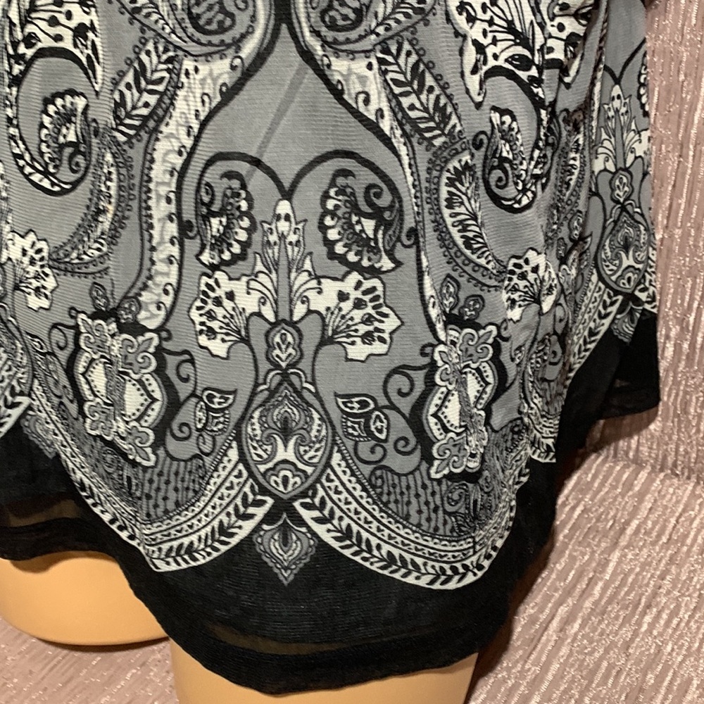 Apt. 9 Top Blouse Gray Black Floral Paisley Square Neck Short Sleeve Size 2X - Picture 9 of 16